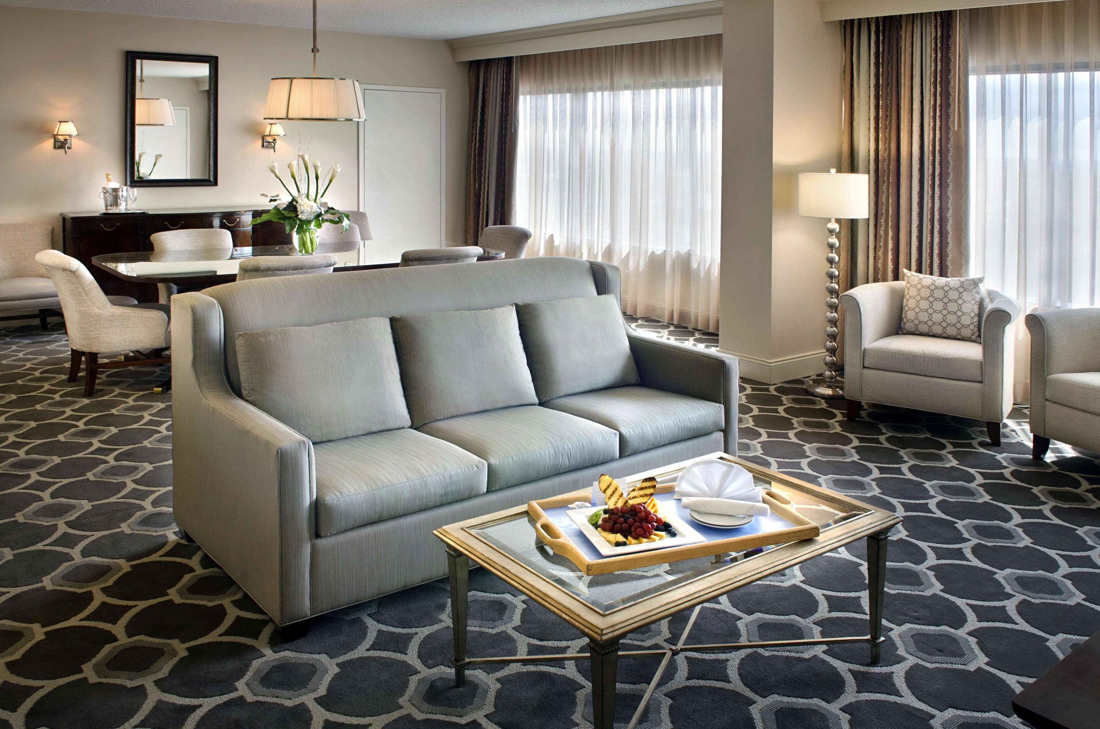 Hilton Greenville Buitenkant foto