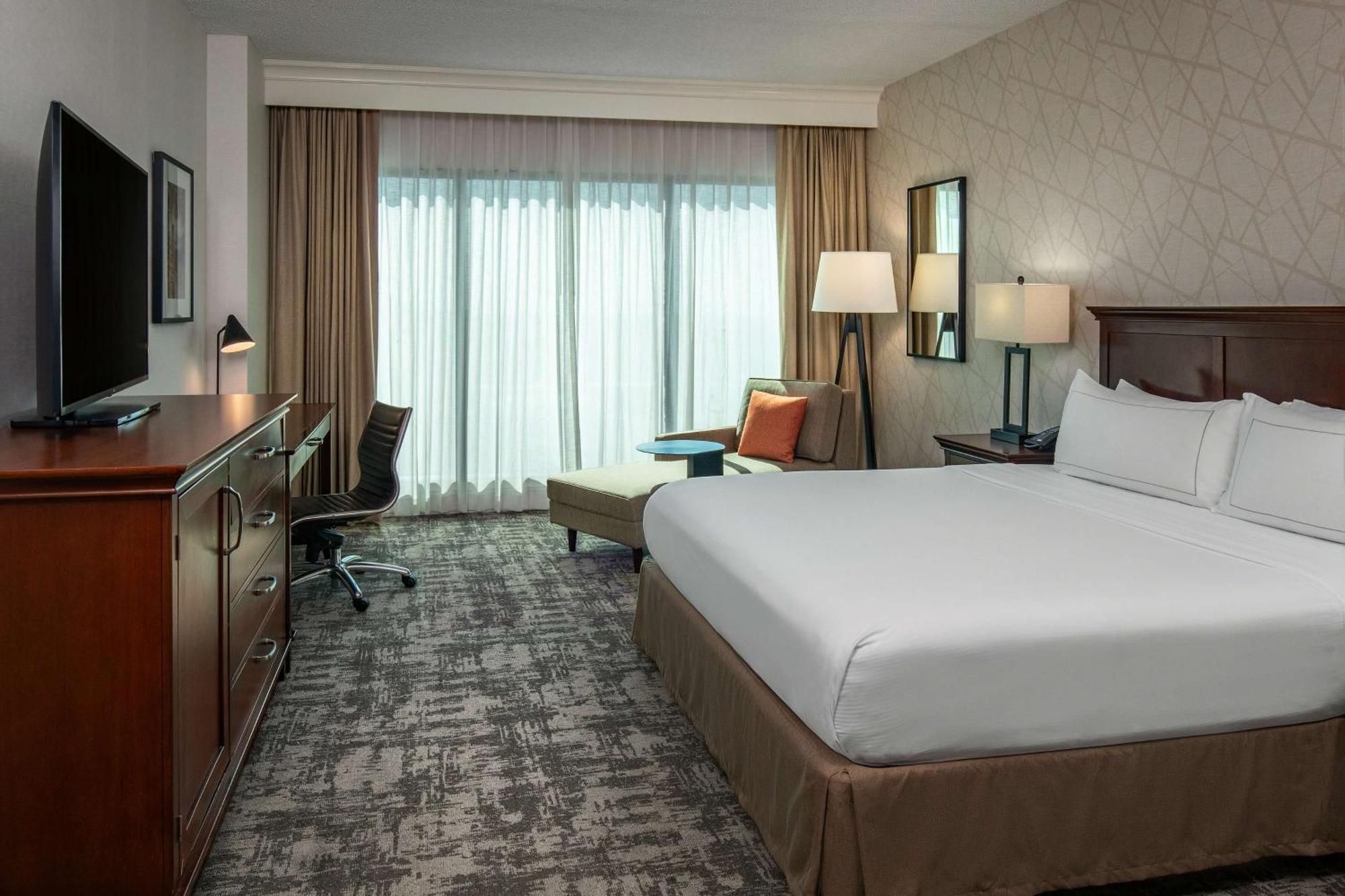 Hilton Greenville Buitenkant foto