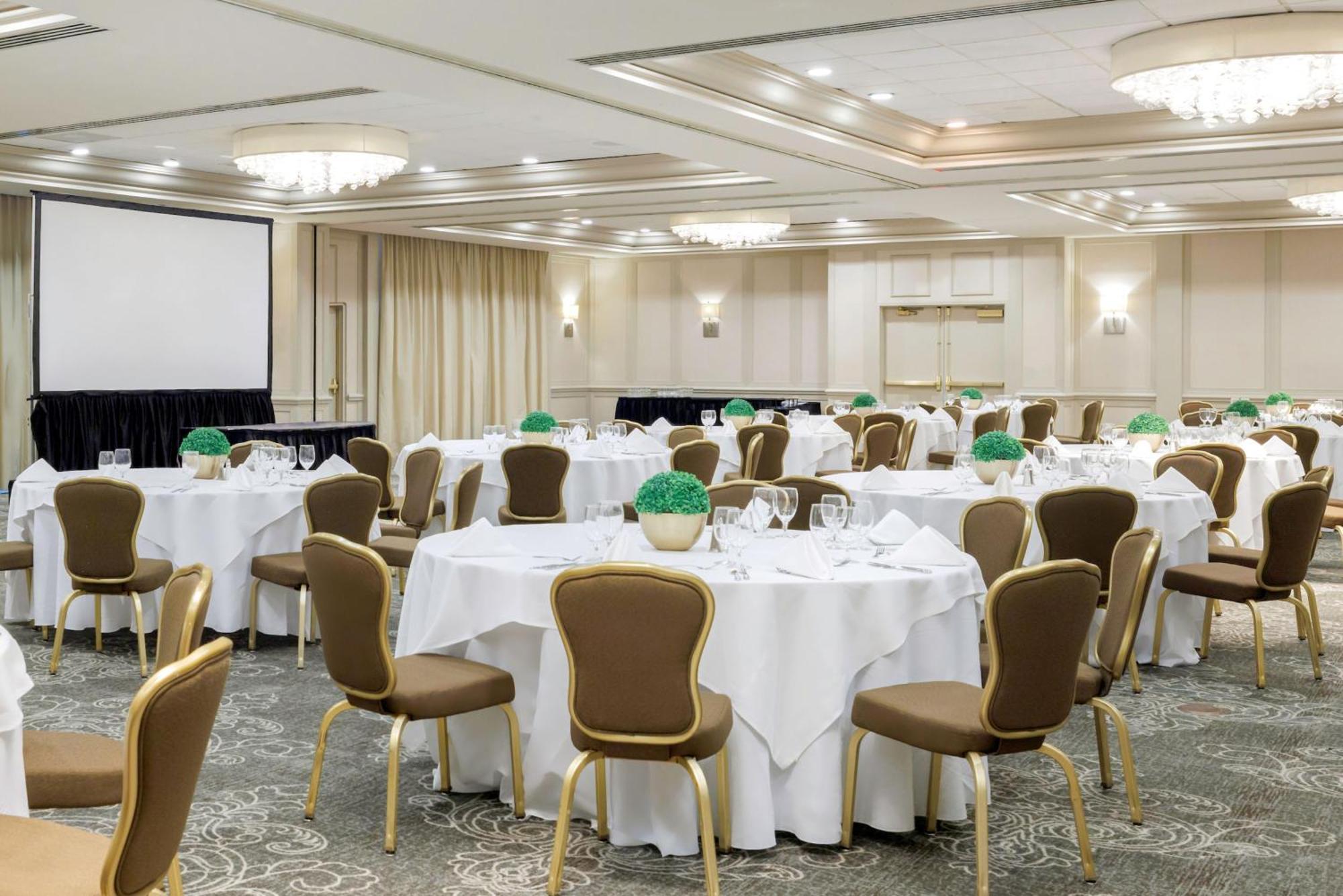 Hilton Greenville Buitenkant foto